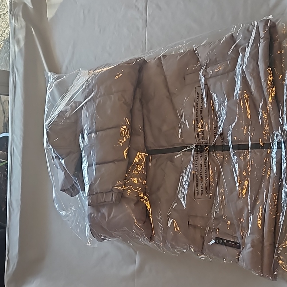 BRAND NEW IN BAG!! CANADA WEATHERGEAR WINTER COAT SIZE XL